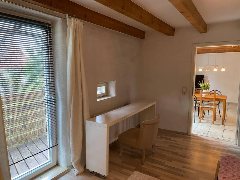 Ferienwohnung Mit Schoener Terrasse. Ellerstadt エクステリア 写真